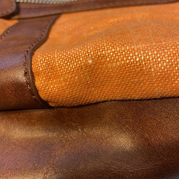 Relativity Linen Metallic Orange Shoulder Hand Bag - Picture 9 of 10